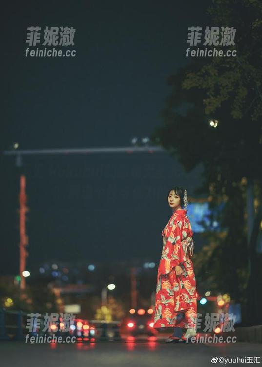 玉汇 kokuhui的眼镜无圣光写真作品，展现个性与魅力的交锋